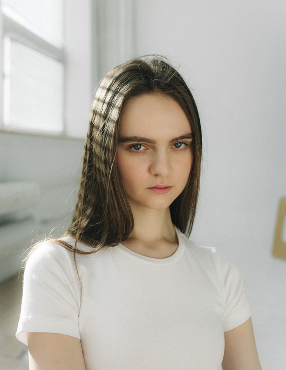 Model's main image