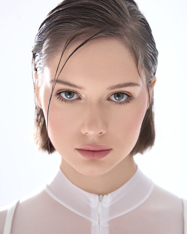 Annele by Valentina Laurent