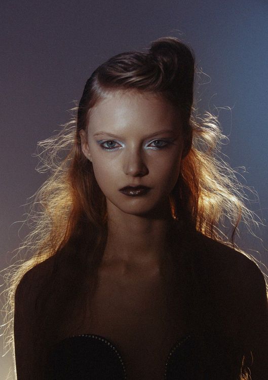 Model's main image
