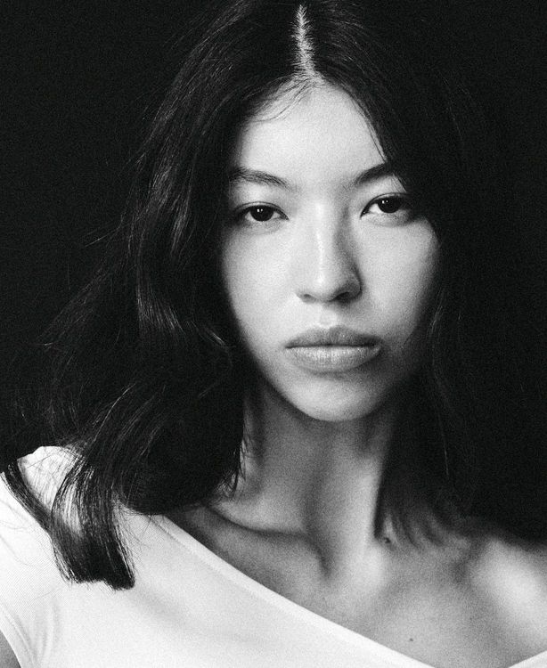 Model's main image